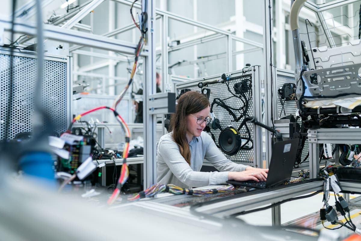 Robotic equipment and engineering workspace